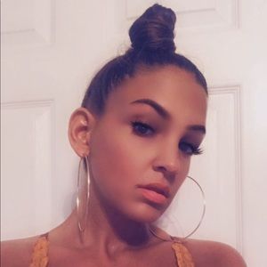 Meet your Posher, Kayla